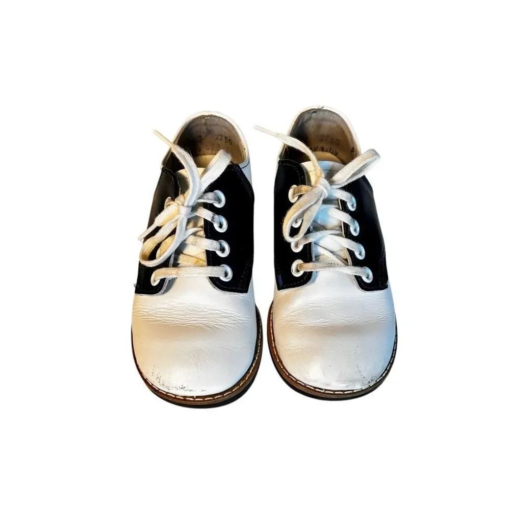 Vintage Stride Rite Black & White Leather Saddle Shoes Size 3.5